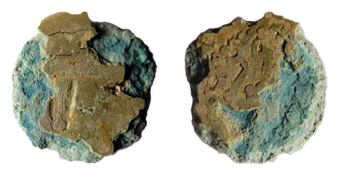 O monedă evreiască din Primul Război Evreiesc găsită la Apsaros, bătută în anul 69 d.Hr., apoi confiscată de Corpul X Fretensis.  imagine.  Peter Jaworsky
