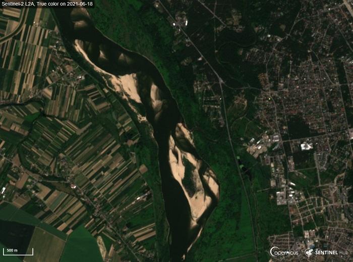 stan Wisły pod Warszawą 2021-06-18, zdjęcie: satelita Sentinel-2. źródło: CREODIAS.eu