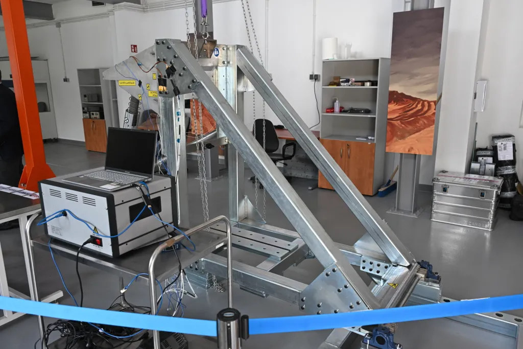 Warszawa, 17.04.2026. Otwarcie laboratorium kosmicznego LUNAPARK, zorganizowane przez Centrum Badań Kosmicznych PAN oraz Sener Polska, 17 bm. w gmachu głównym CBK PAN w Warszawie. (mr) PAP/Radek Pietruszka