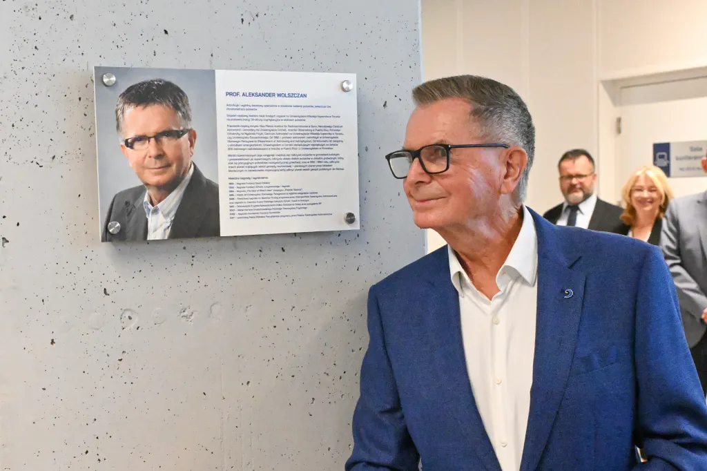 Szczecin, 27.06.2025. Astrofizyk prof. Aleksander Wolszczan podczas uroczystości nadania jego imienia Planetarium Morskiego Centrum Nauki w Szczecinie, 27 bm. Prof. Aleksander Wolszczan jest odkrywcą pierwszych planet pozasłonecznych. (mb/amb) PAP/Marcin Bielecki