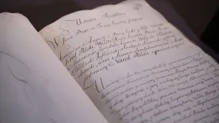  Warszawa, 26.04.2023. Ostatni istniejący papierowy egzemplarz Konstytucji 3 maja prezentowany w Archiwum Głównym Akt Dawnych w Warszawie. PAP/Albert Zawada