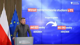 08.11.2024. Minister nauki Dariusz Wieczorek podczas konferencji prasowej nt. wyników rekrutacji na studia na rok akademicki 2024/25 w uczelniach nadzorowanych przez ministra nauki w siedzibie resortu w Warszawie.PAP/Paweł Supernak