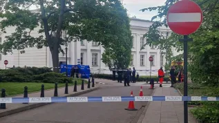 Działania służb na terenie Kampusu Głównego Uw w Warszawie (amb) PAP/PAP