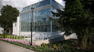 12.05.2025. Nowo otwarta Oranżeria Warszewicza w Ogrodzie Botanicznym Uniwersytetu Jagiellońskiego w Krakowie. PAP/Łukasz Gągulski