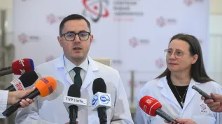 05.08.2025. Minister energii Miłosz Motyka (L) oraz p.o. dyrektora Narodowego Centrum Badań Jądrowych prof. dr hab. Agnieszka Pollo (P) podczas konferencji prasowej "Reaktor badawczy MARIA uzyskał zezwolenie Prezesa PAA na wznowienie pracy", 5 bm. w Narodowym Centrum Badań Jądrowych w Otwocku. Prezes Państwowej Agencji Atomistyki (PAA) wydał zezwolenie na eksploatację reaktora badawczego MARIA, decyzja jest bezterminowa. Według ministra energii Miłosza Motyki, priorytetem jest teraz realizacja programu modernizacji reaktora. (mr) PAP/Piotr Nowak