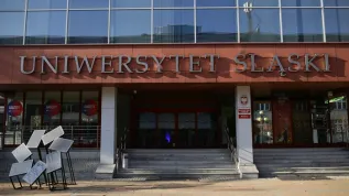 Gmach Uniwersytetu Śląskiego w Katowicach. (jp/awol) PAP/Jarek Praszkiewicz