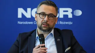 , 25.09.2025. Minister nauki i szkolnictwa wyższego Marcin Kulasek na konferencji prasowej dot. startu projektów uczelni wyłonionych w naborze „Efektywne zarządzanie uczelnią w celu minimalizowania zjawiska drop-outu”, w Warszawie, 25 bm. (ad) PAP/Paweł Supernak