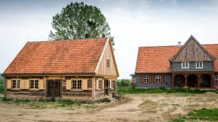 27.05.2016. Zabudowania w Olęderskim Parku Etnograficznym w Wielkiej Nieszawce pod Toruniem. PAP/Tytus Żmijewski