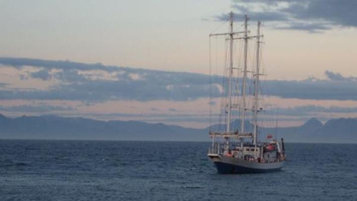 "Oceania" - morska platforma badawcza