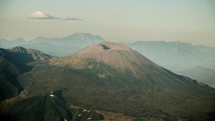 Italia/ El terremoto más fuerte en 10 años en la zona del “volcán gigante más peligroso de Europa”