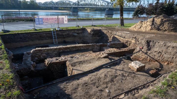 Toruń/ Archeolodzy wrócili do badań kompleksu Ducha Świętego z XIII wieku