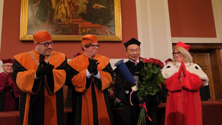 Poznań/ Prof. Francis Fukuyama doktorem honoris causa UAM