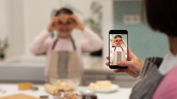 Naukowczynie z Uniwersytetu Śląskiego zbadają zakres i wymiary sharentingu w Europie i Afryce Wschodniej
