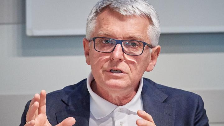 Prof. A. Bochenek: pierwszy w Polsce udany przeszczep serca trwał ponad dwie godziny