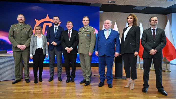 Kosiniak-Kamysz: do Cyber Legionu zgłosiło się już 2 tys. osób