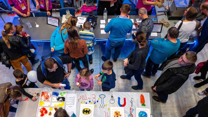 Katowice/ Naukowe eksperymenty na 9. Śląskim Festiwalu Nauki