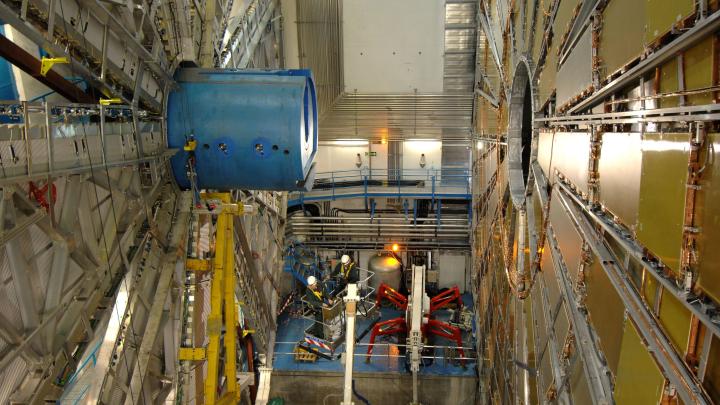 Fizycy w CERN obserwują łamanie symetrii adekwatności rozpadów materii i antymaterii