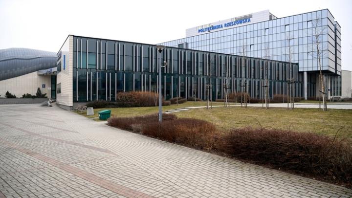 Rzeszów/ Studenci z politechniki budują tanią sieć sensorów do wykrywania dronów