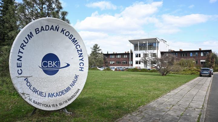 Instrument stworzony z przez naukowców CBK PAN będzie badał pył i plazmę wokół komety