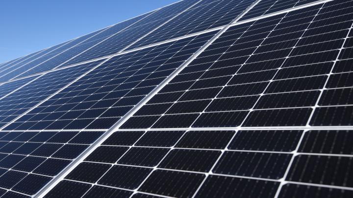 Holandia/ Studenci z Eindhoven zbudowali karetkę na energię słoneczną
