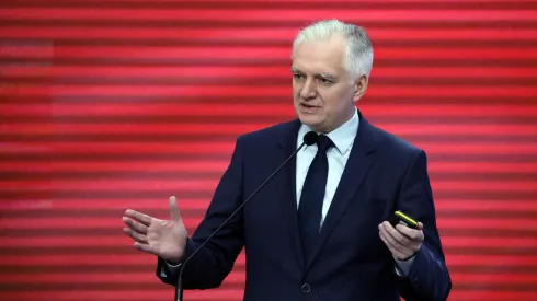 Wicepremier, minister nauki i szkolnictwa wyższego Jarosław Gowin podczas inauguracji programu Ministerstwa Nauki i Szkolnictwa Wyższego "Doktoraty wdrożeniowe" w gmachu głównym Politechniki Warszawskiej. Fot. PAP/Tomasz Gzell  10.11.2017