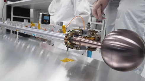 Testy wysięgników. Na pierwszym planie widoczna jedna z sond, fot. Astronika