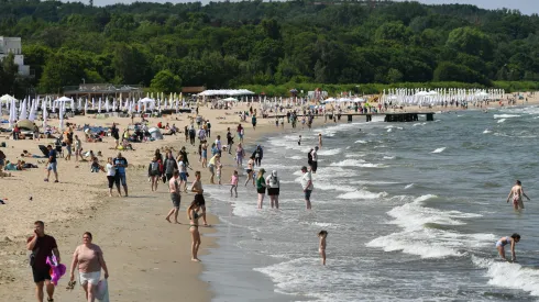 Sopot, 19.06.2022. Plaża. Fot. PAP/Adam Warżawa