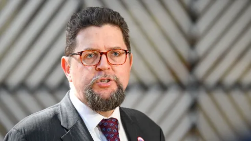 , 12.05.2025. Wiceminister nauki Andrzej Szeptycki podczas wypowiedzi dla mediów w drodze na posiedzenie Rady Unii Europejskiej ds. edukacji, młodzieży, kultury i sportu (EYCS) w Brukseli, 12 bm. Szefowa resportu edukacji będzie przewodniczyć obradom Rady, w której biorą udział ministrowie państw UE odpowiedzialni za sprawy edukacji i młodzieży. (amb) PAP/Wiktor Dąbkowski