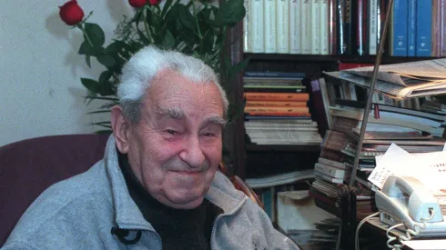 10.12.1997. 85. urodziny Jerzego Turowicza (nz.), dziennikarza i publicysty, redaktora naczelnego Tygodnika Powszechnego. gr PAP/Jacek Bednarczyk