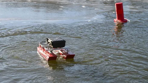 F.O.K.A. – nowa wodna platforma badawcza zbudowana przez studentów z Koła Naukowego PWr Solar Boat Team. Fot. Politechnika Wrocławska