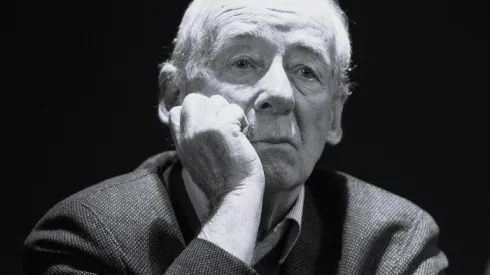 Warszawa, 25.10 2018. Prof. dr hab. Andrzej Paczkowski podczas spotkania „Lekcja historii 1918- 2018” w auli Domu Literatury w Warszawie. PAP/Andrzej Rybczyński