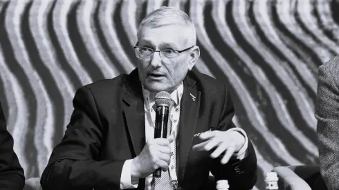 Poznań, 10.05.2025. Dziekan Wydziału Samochodów i Maszyn Roboczych Politechniki Warszawskiej prof. dr hab. inż. Piotr Przybyłowicz na Międzynarodowych Targach Poznańskich. PAP/Lech Muszyński