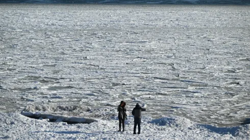  Gdynia, 03.02.2026. Zamarznięte morze w Gdyni Orłowie.  PAP/Adam Warżawa