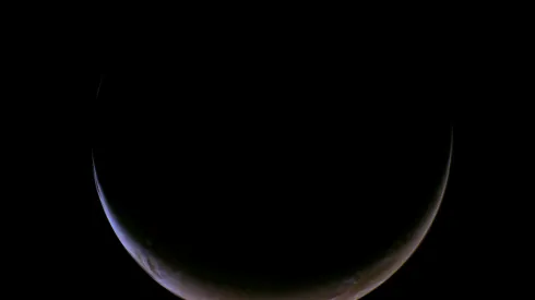 Cienki sierp Marsa w obiektywie kamery sondy Psyche. Źródło: NASA/JPL-Caltech/ASU.