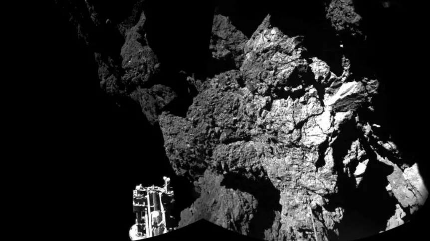 Fot. PAP/EPA/ ESA/ Rosetta/ Philae/ CIVA 13.11.2014