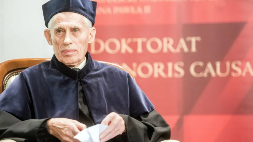 Emerytowany profesor Uniwersytetu Oksfordzkiego prof. Richard Swinburne. Fot. PAP/ Tomasz Koryszko 17.11.2015