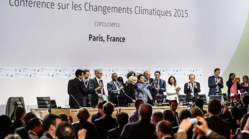 Fot. PAP/EPA/ CHRISTOPHE PETIT TESSON 12.12.2015