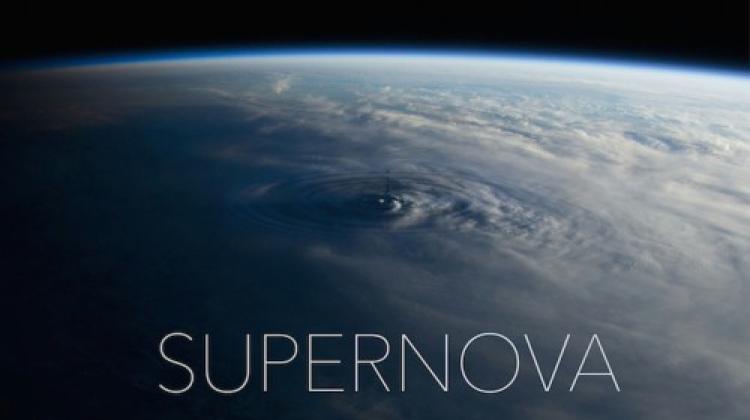 Plakat filmu „Supernova” w reżyserii Andrzej Cichockiego. 
