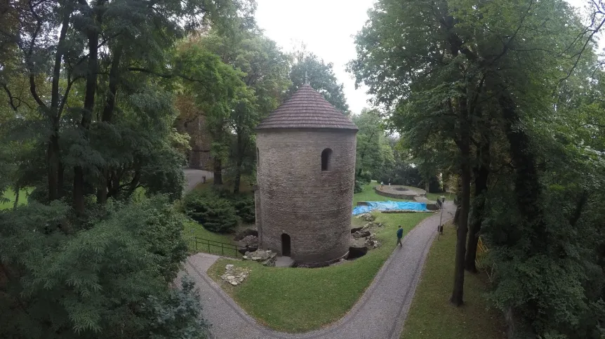Zdjęcie cieszyńskiej rotundy wykonane z drona. Fot. D. Purchała 