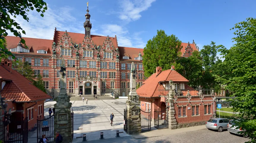 Gmach Główny. Fot. K. Krzempek