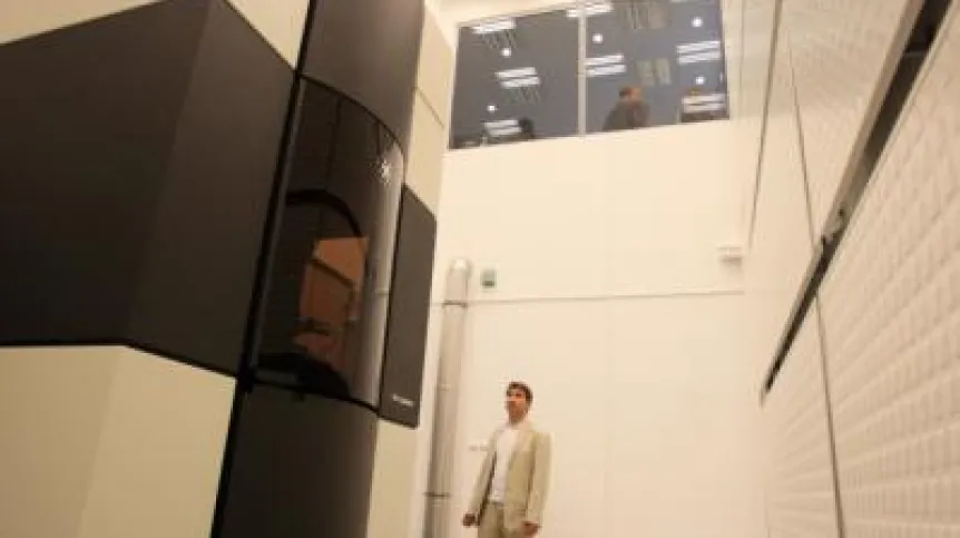 Jeden z najpotężniejszych na świecie mikroskopów elektronowych - Titan Cubed G-2 60-300 zaprezentowano na Akademii Górniczo - Hutniczej w Krakowie. PAP/Stanisław Rozpędzik