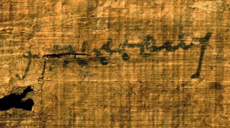  Niech tak będzie" - te słowa w języku greckim widoczne na papirusie datowanym na 33 rok p.n.e. uważane są za jedyny zachowany na świecie podpis krolowej Egiptu Kleopatry. Złożyła go pod rozkazem zezwalającym na przekupienie rzymskiego dowódcy...