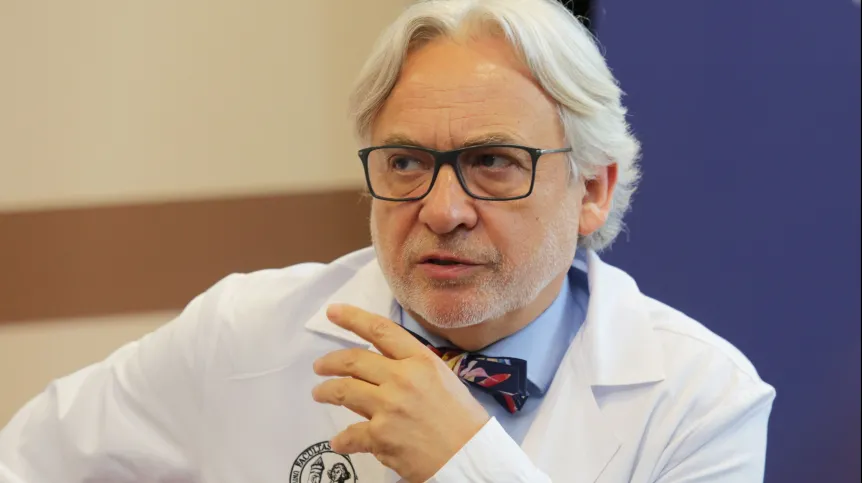Naurochirurg prof. Wojciech Maksymowicz. Fot. PAP Tomasz Waszczuk 08.08.2017