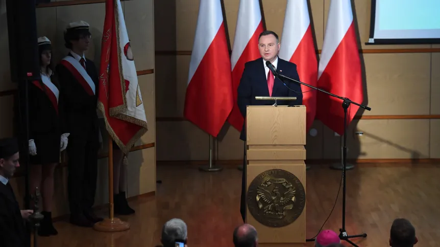 Warszawa, 14.10.2019. Prezydent RP Andrzej Duda uczestniczy w uroczystej inauguracji roku akademickiego 2019/2020 na Uniwersytecie Kardynała Stefana Wyszyńskiego w Warszawie, rozpoczynającej obchody 20-lecia uczelni, PAP/Piotr Nowak