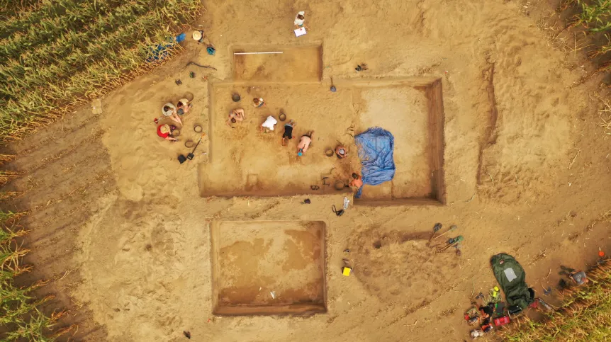  Autor: Miron Bogacki