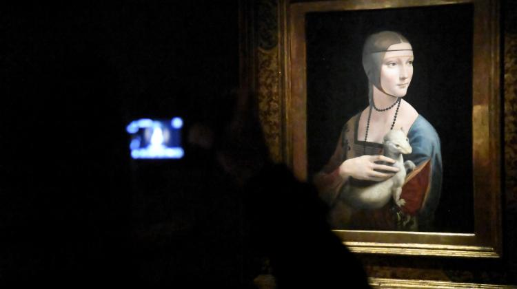 Kraków, 19.12.2019. Obraz "Dama z Gronostajem" autorstwa Leonarda da Vinci. fot. PAP/Jacek Bednarczyk