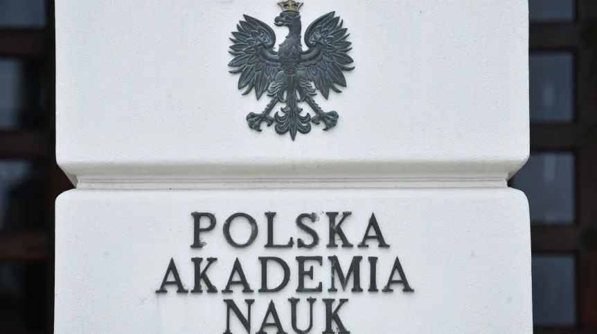 07.04.2021. Pałac Staszica w Warszawie, siedziba Polskiej Akademii Nauk. PAP/Radek Pietruszka