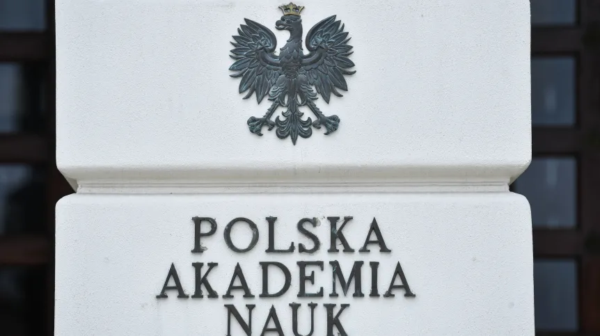 07.04.2021. Pałac Staszica w Warszawie, siedziba Polskiej Akademii Nauk.  PAP/Radek Pietruszka