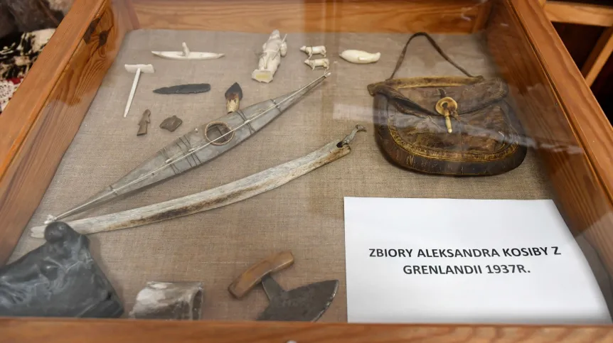 25.06.2021. Część zbiorów Muzeum Badań Polarnych w Puławach. PAP/Wojtek Jargiło