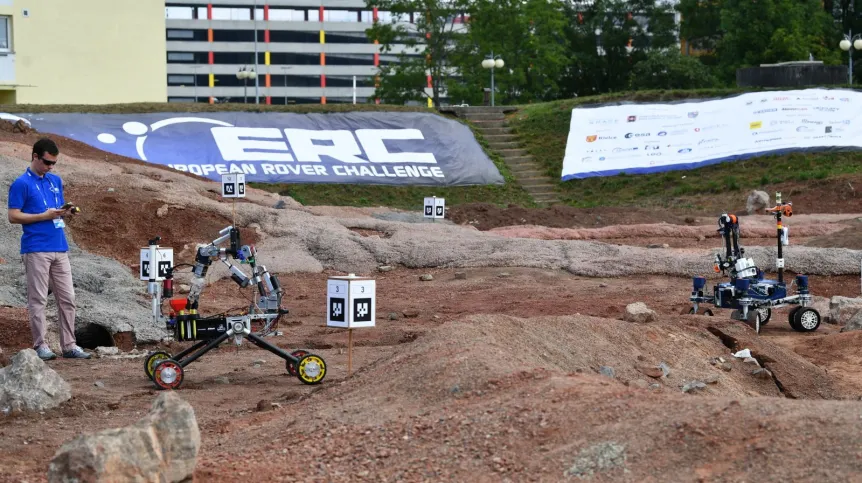 09.09.2022. 8. Finał European Rover Challenge 2022 na terenie Politechniki Świętokrzyskiej w Kielcach.  PAP/Piotr Polak